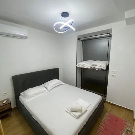 Apartment Bright At Center Tirana